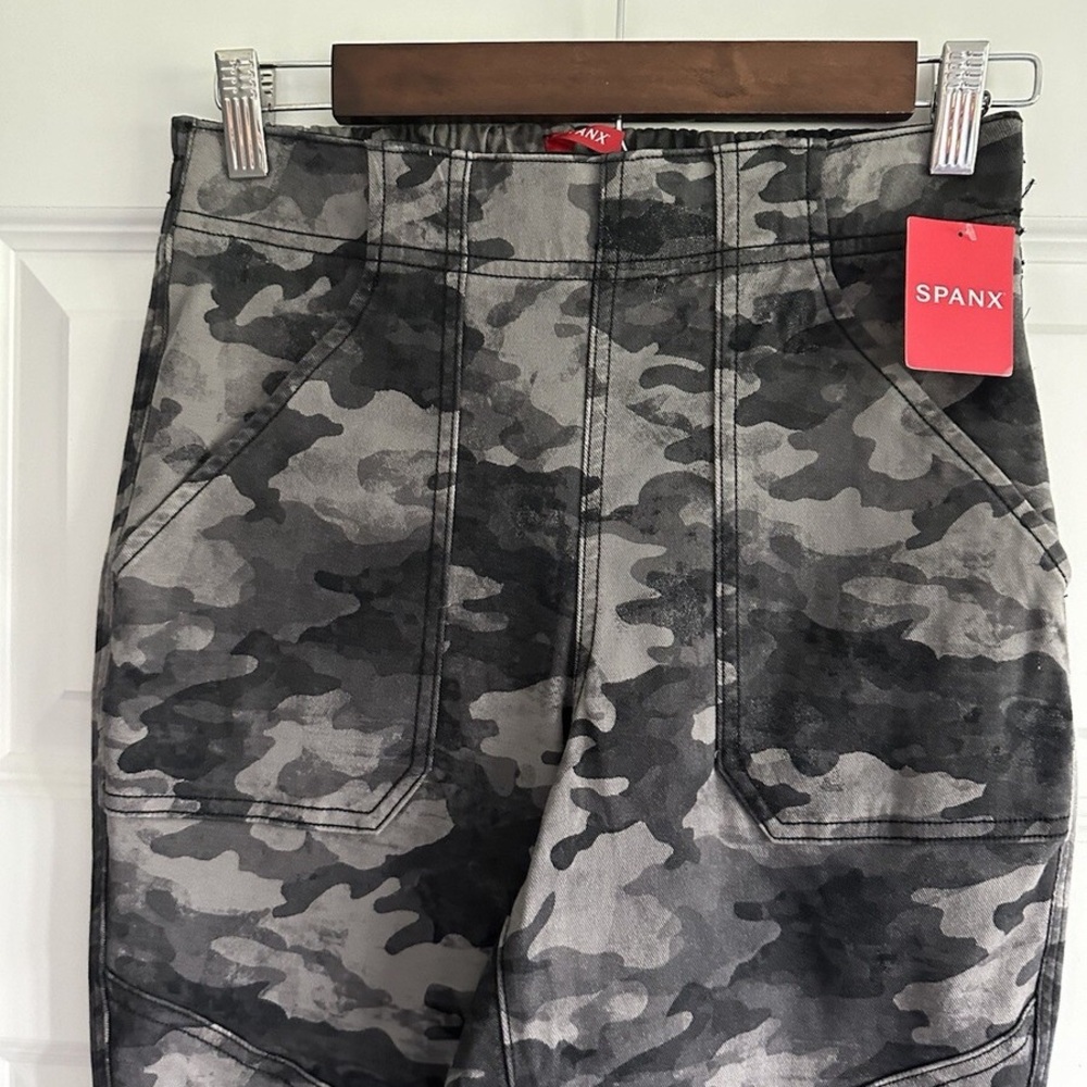 SPANX Black and Gray Camo High-Waist Jeggings/ Joggers BNWT